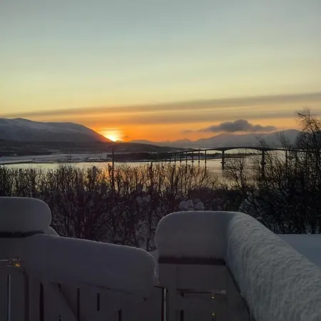 Leilighet House With Stunning Views Close To Nature And Life