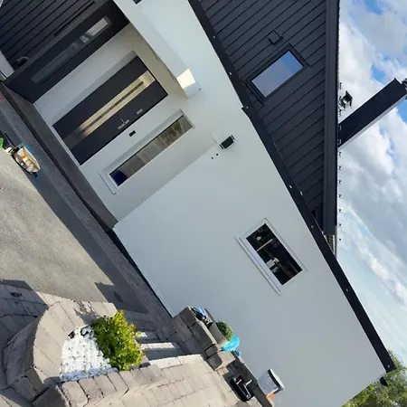 House With Stunning Views Close To Nature And Life * Tromsø