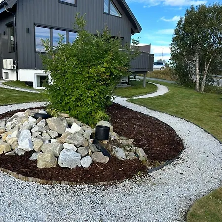 House With Stunning Views Close To Nature And Life *